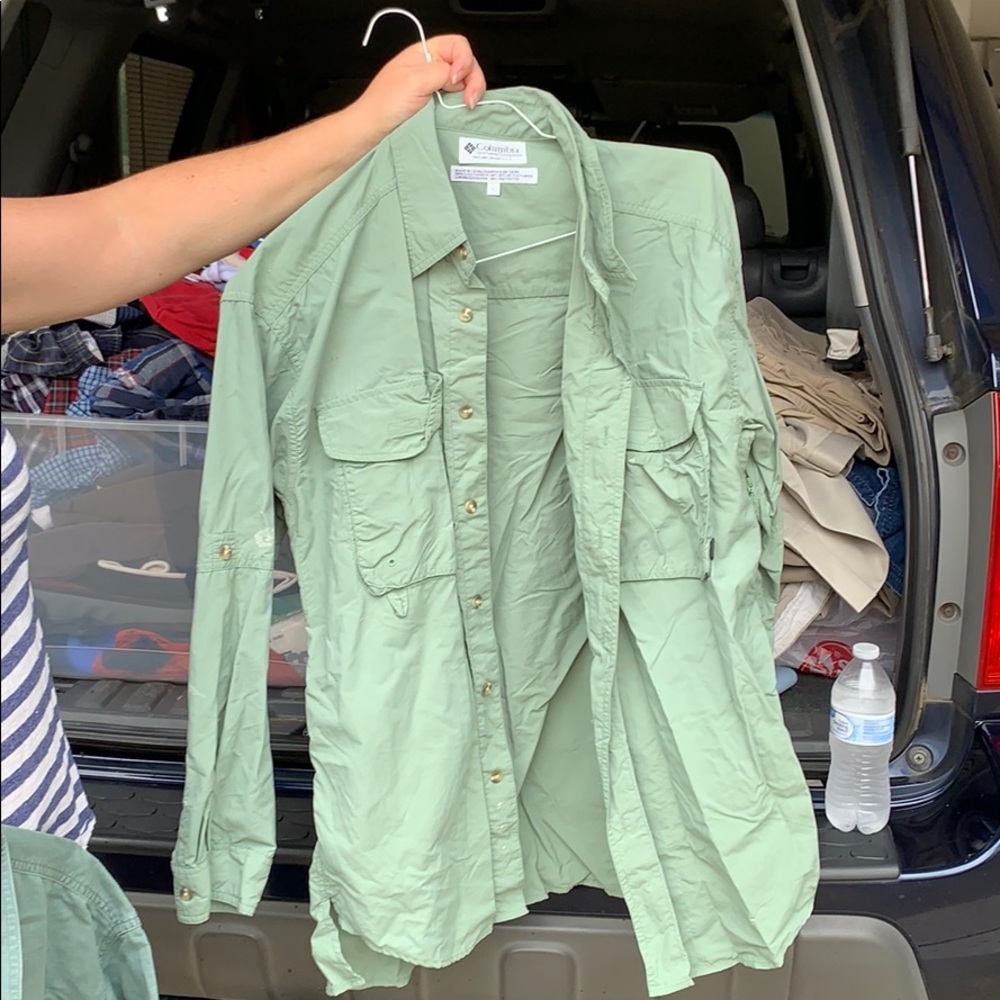 Columbia men’s large outdoor button down
